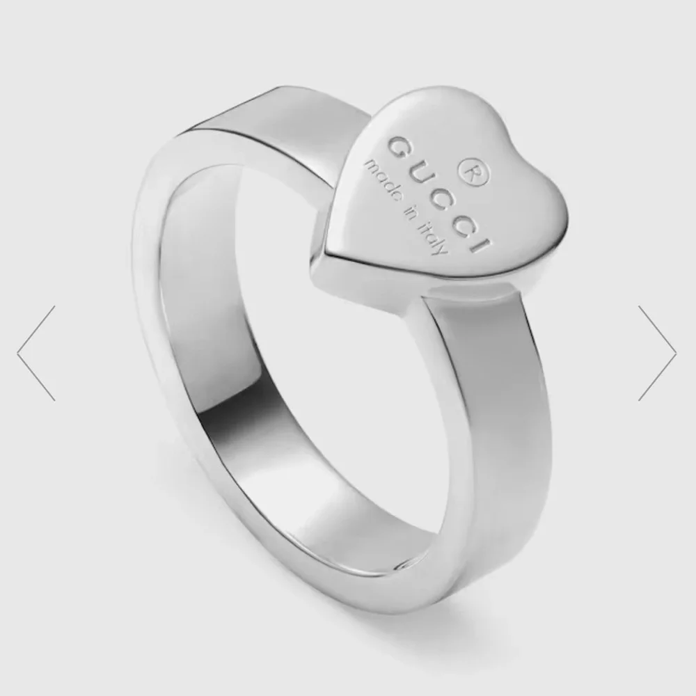 Gucci Trademark Ring with Heart Pendant - Picture 2 of 3